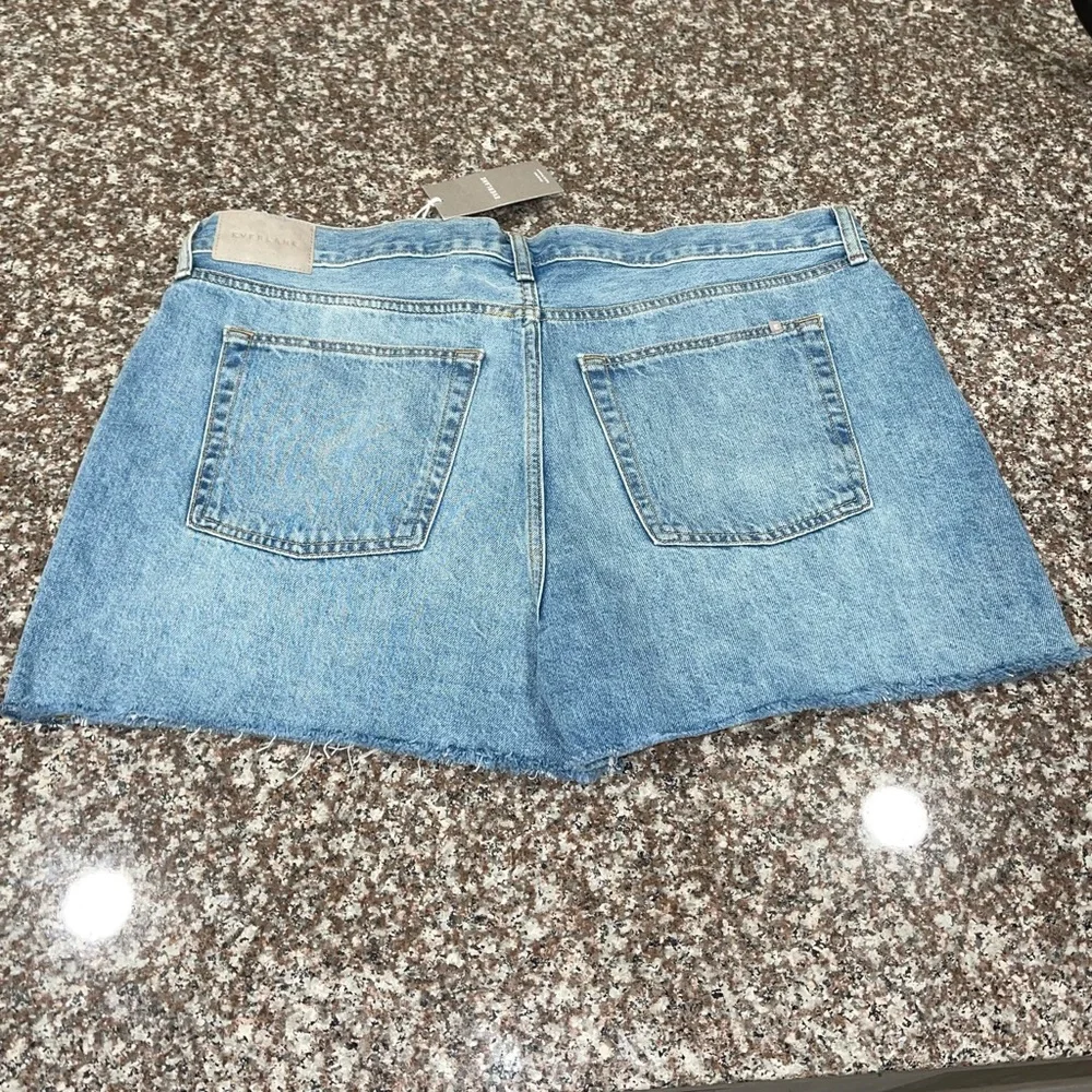 Everlane - The Relaxed '90s Short - Picture 1 of 10